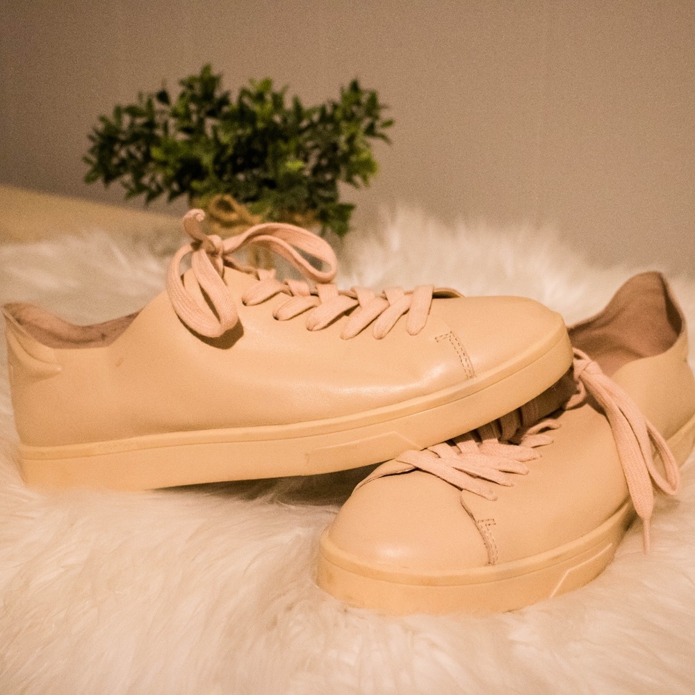 Calvin Klein Irena Sneakers - Picture 1 of 6